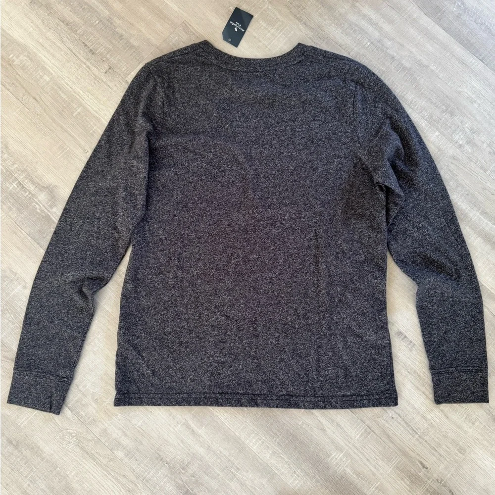 Abercrombie Kids Gray T-Shirt - Picture 3 of 3